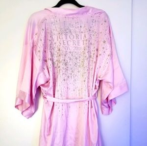 2018 Victoria Secret Fashion Show Robe